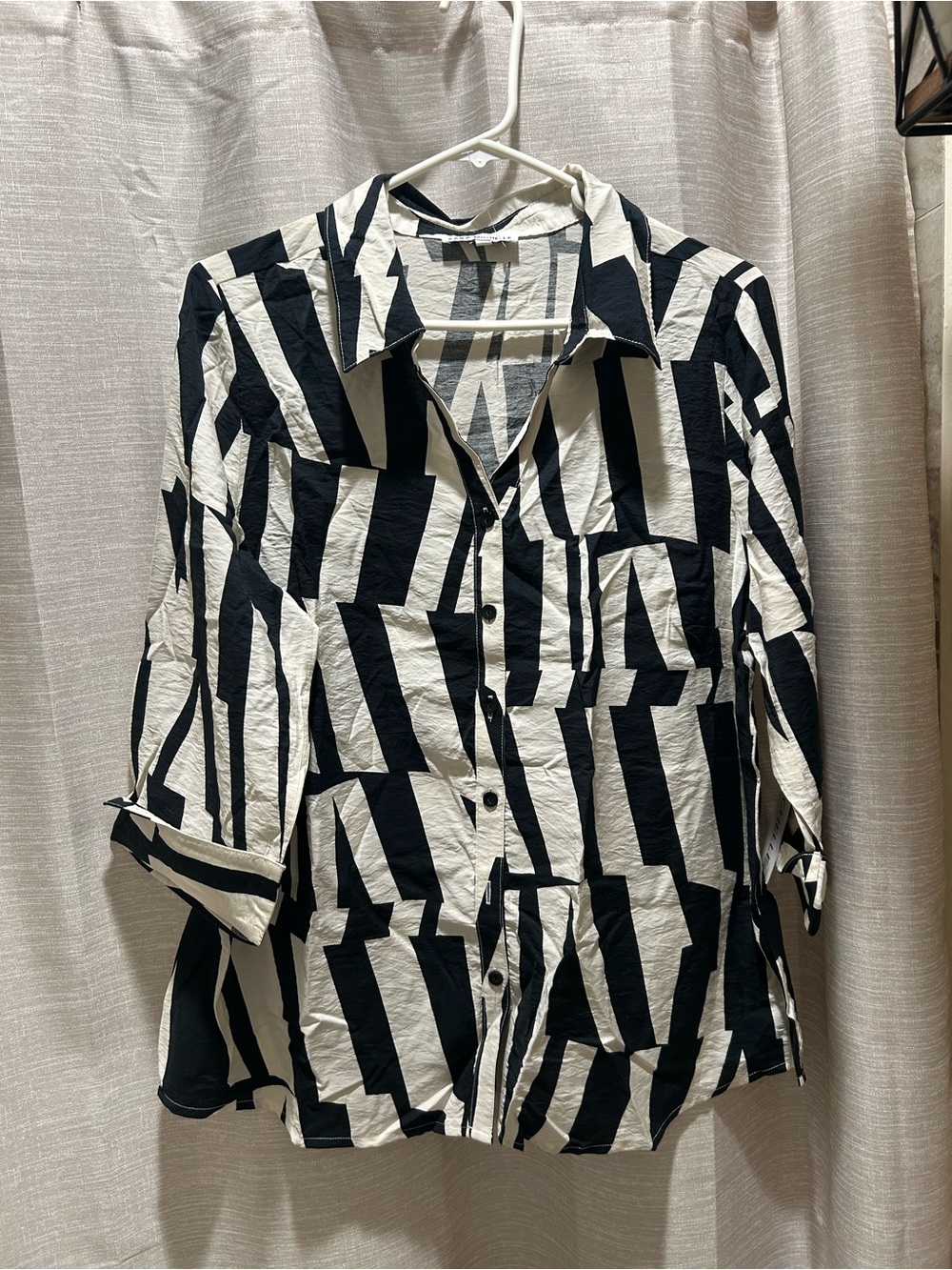 Sara Michelle Black and White Geometric Shirt